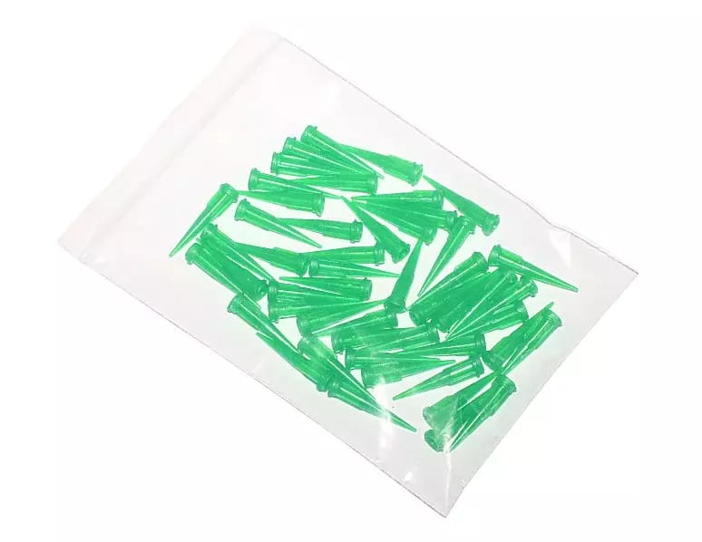 Stożkowe plastikowe igły dozujące zielone 18G 50szt