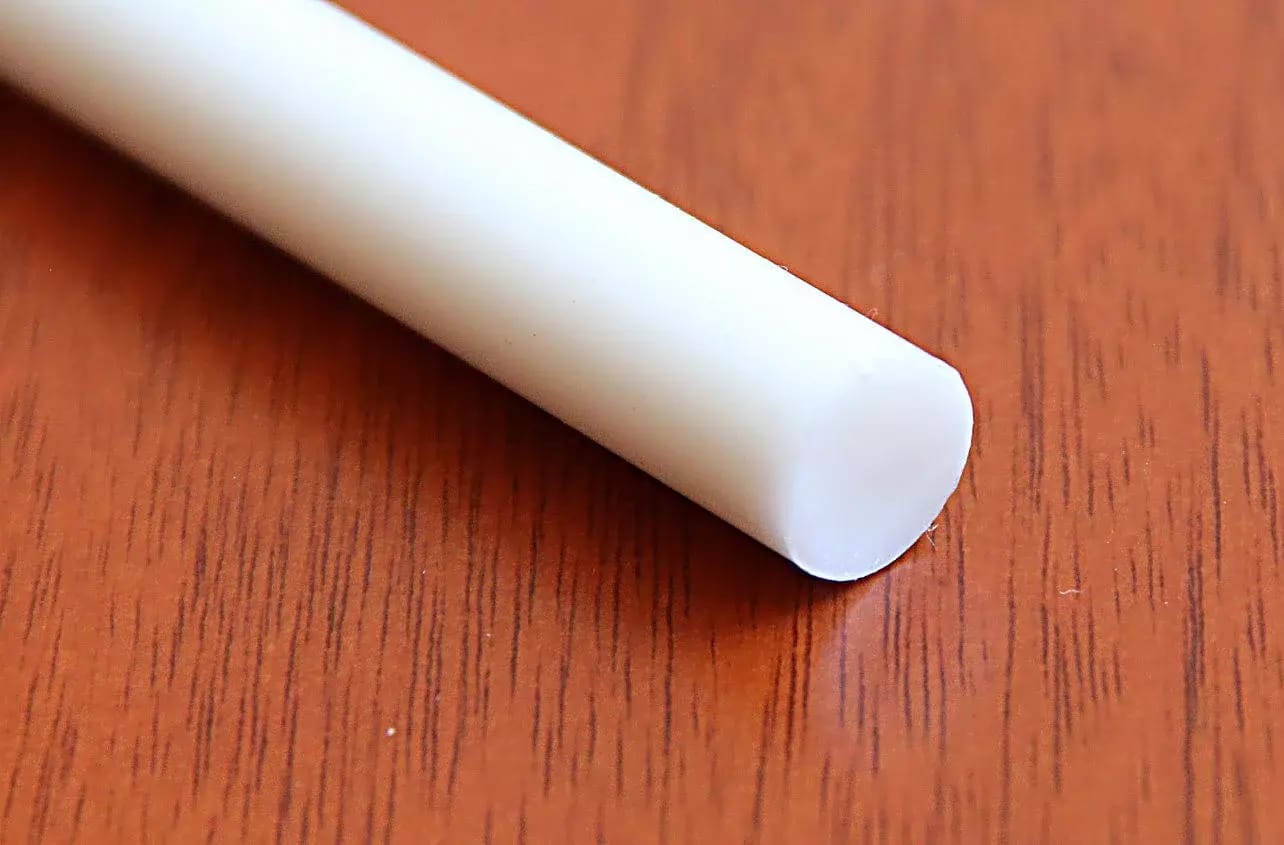 Biały sztyft do pistoletu topliwego o średnicy 11 mm 31 sztuk (1 kg) – 2