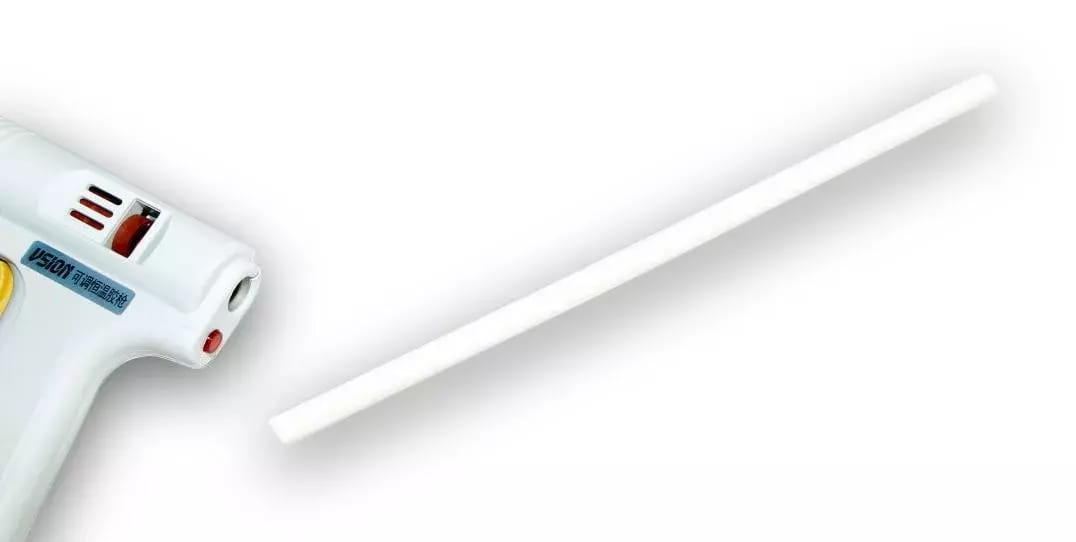 Biały sztyft do pistoletu topliwego o średnicy 11 mm 31 sztuk (1 kg)